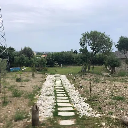 Private Stone House With Swimming Pool And 2000 Sq Yard 빌라 *