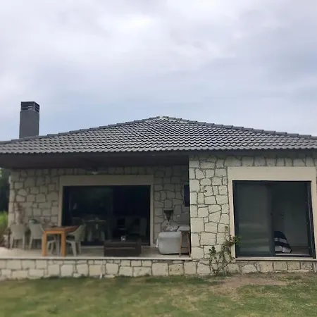 Private Stone House With Swimming Pool And 2000 Sq Yard 빌라