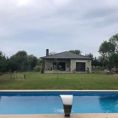빌라 Private Stone House With Swimming Pool And 2000 Sq Yard